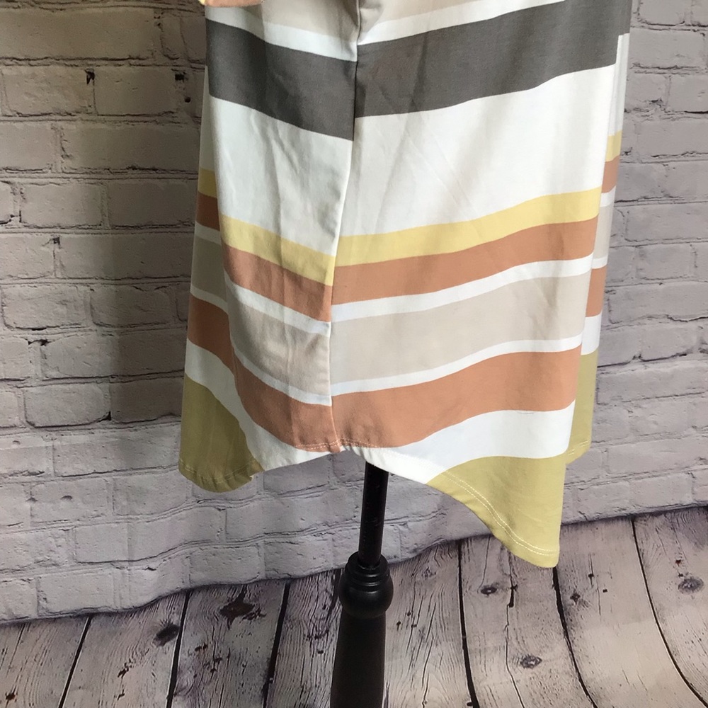 LuLaRoe Short Sleeve Casual Button Up Charlie Shirt Green Cream Gray Striped S - Picture 7 of 10